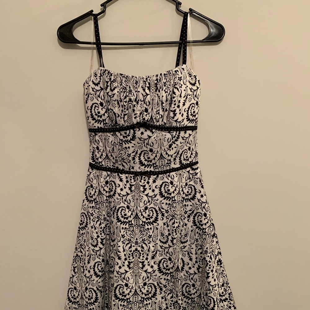 Cute, black and white dress